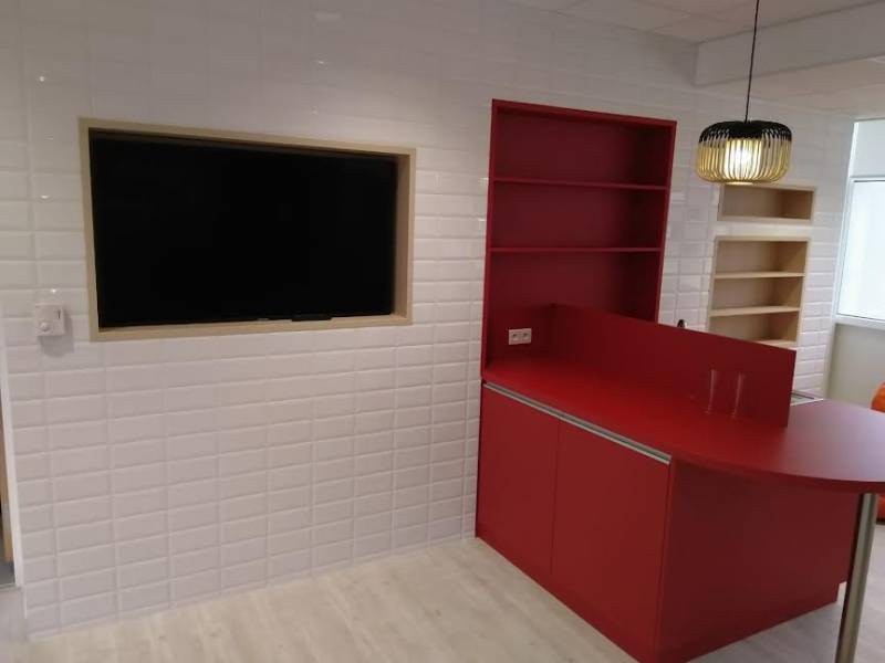 aménagement d'un coin cuisine entreprise Orange à mougin