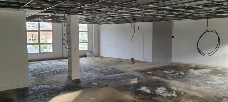 Isoler vos locaux à Marseille avec des travaux d'installation de barrière Acoustimass danS vos bureaux à Marseille