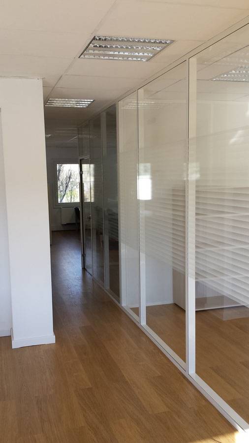 Pose de film opacifiant cloison amovible vitrée pour professionnel à Aix en Provence