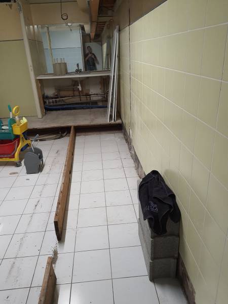 Amenagement interieur salon de coiffure wella Aix