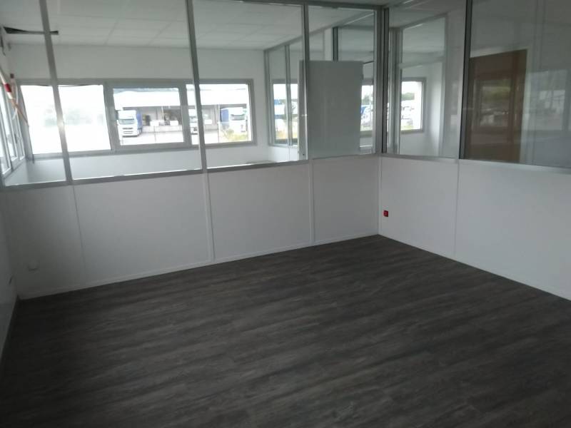 Travaux de rénovation sol pvc effet parquet Aix en provence