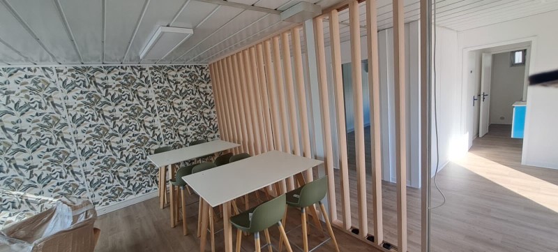 Pose de cloison claustra pour aménagement de bureaux à Bordeaux