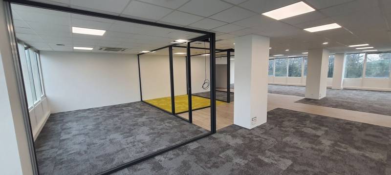 Cloison semi vitrée dans le Gard