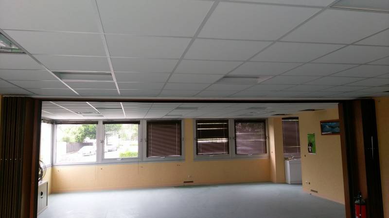 faux plafond dalle sur ossature traditionnel efficace aussi contre les incendis et inondation à Brest