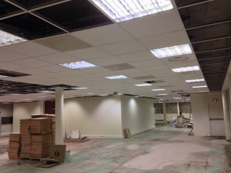 chantier de faux plafond en cour de réalisation à Lyon