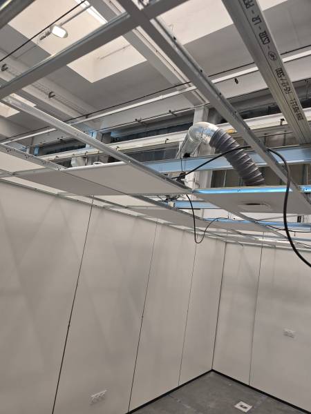 Installation complète des circuits courants forts bureaux professionnels à Marignane