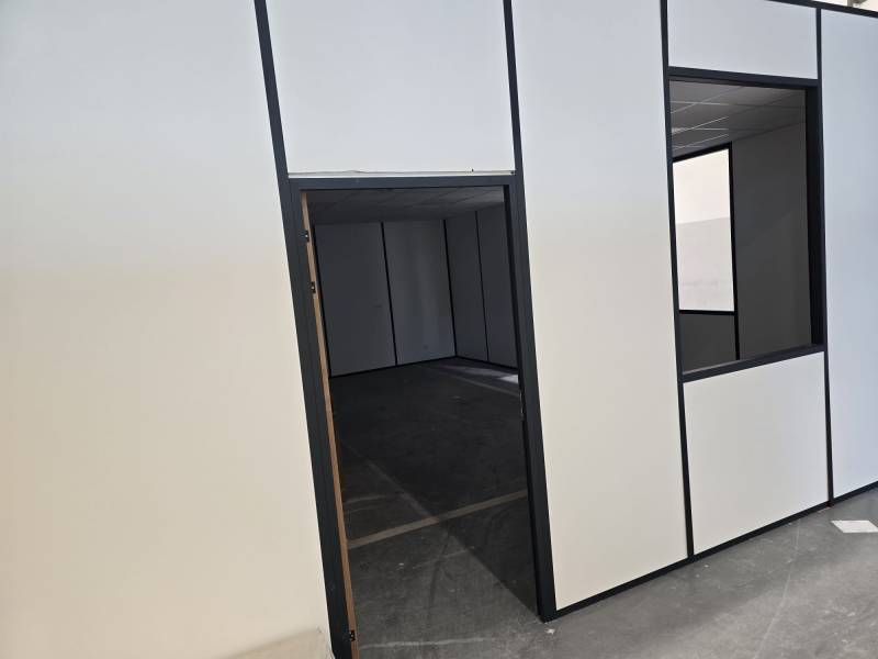 Pose de cloisons amovibles bureaux professionnels à Marignane