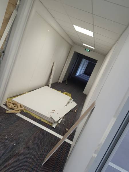 Rénovation des bureaux professionnels du centre TRIPHASE à Marseille Le Prado