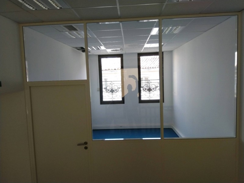 Le sol PVC en dalle haute résistance pour professionnels à Marseille