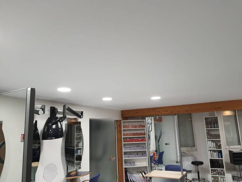 installation led salon coiffure wella Aix en provence