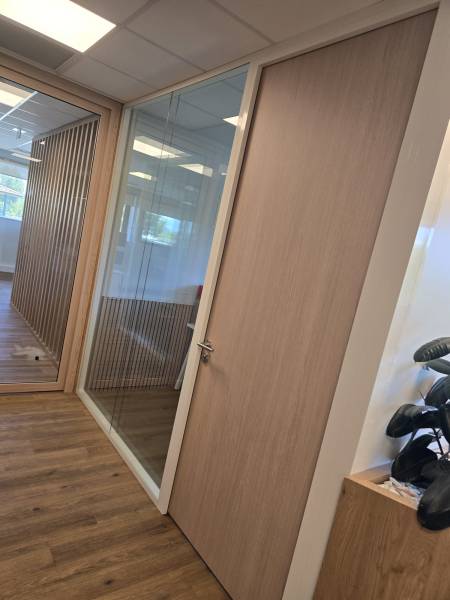 amenagement de bureaux sur-mesure à bordeaux