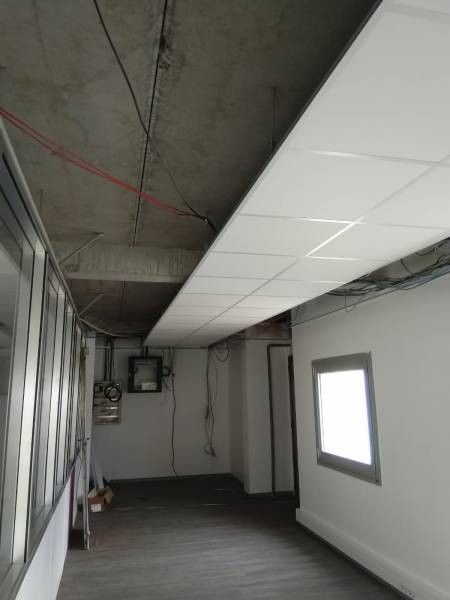 Rénovation de faux plafond pour bureaux professionnels à Agen